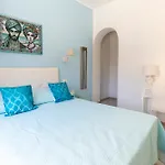Elysia Bed & Breakfast 4*