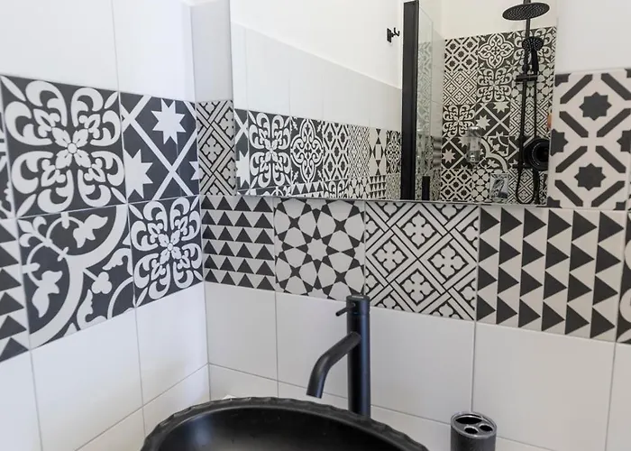 Elysia 3* ليباري